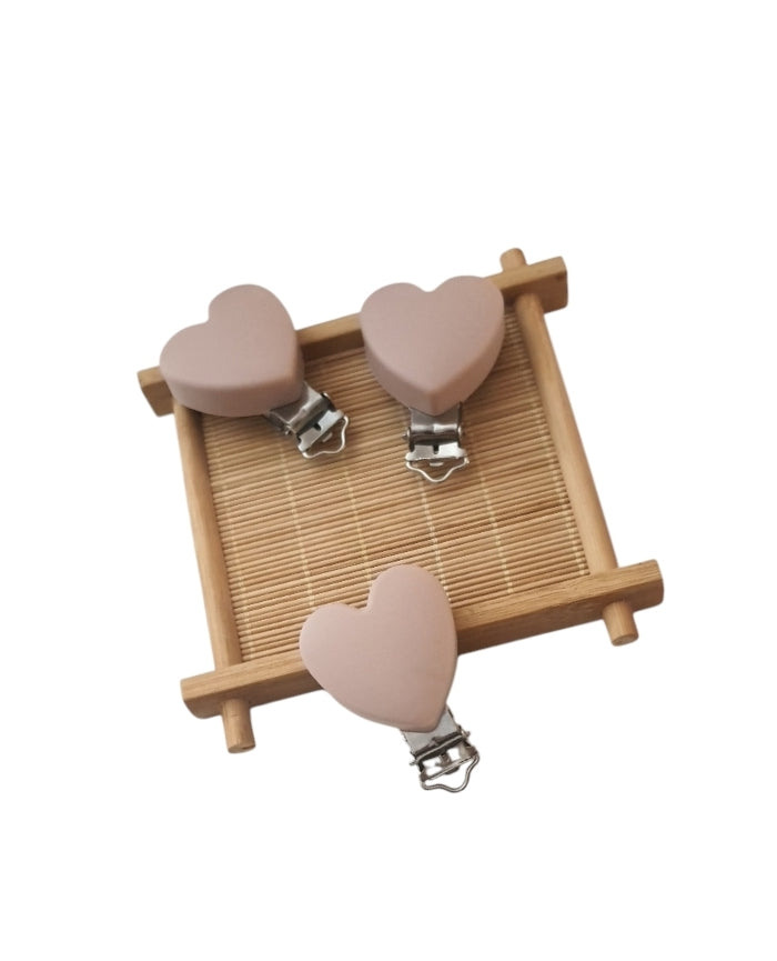 Clips attache tétine en silicone forme coeur marron-rose nude