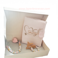 Coffret cadeau naissance personnalisé fille gaze de coton pâle