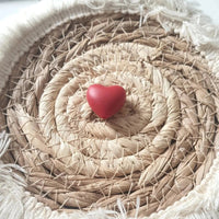Perle coeur en silicone rouge pour attache tétine 